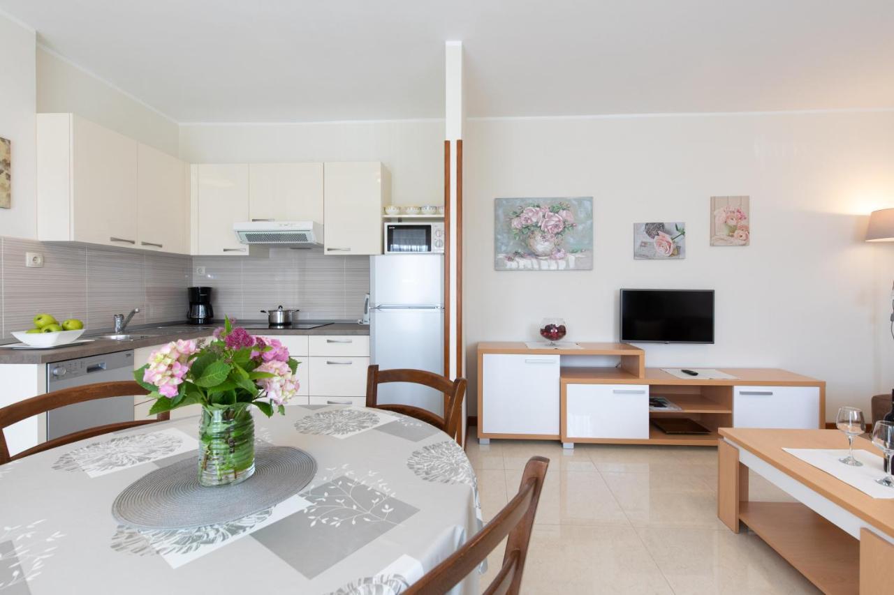 Apartments Dujmovic Ivo 2 Baska  Exterior photo